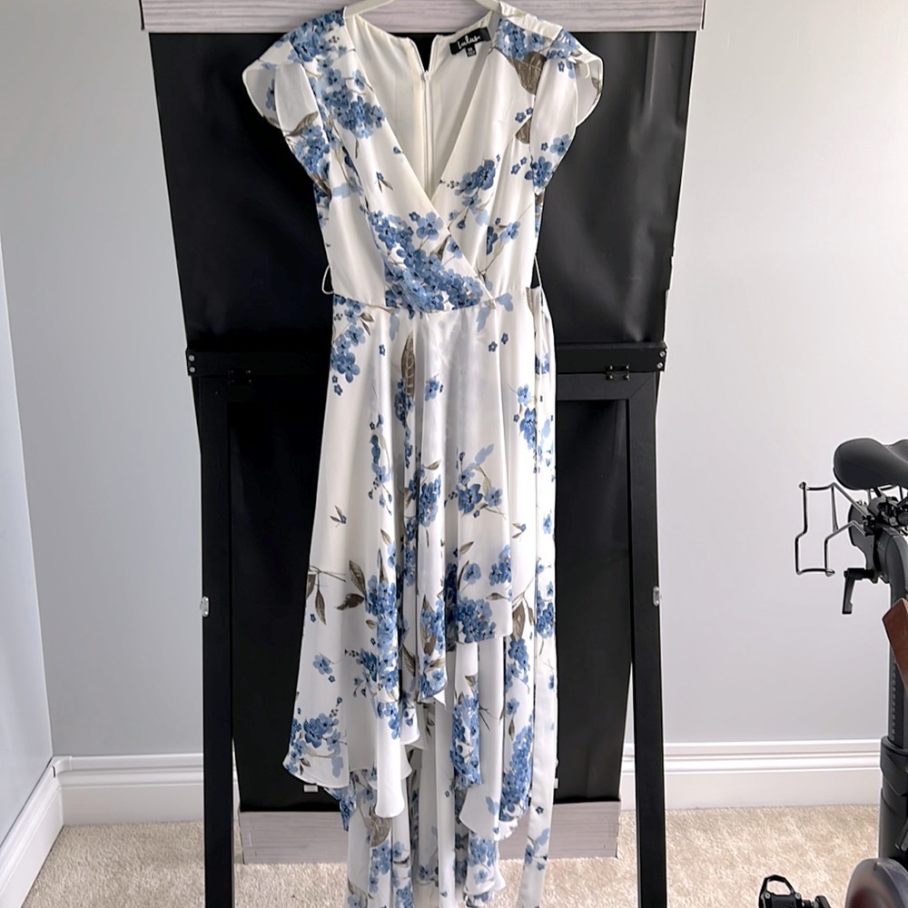 Lulu’s white floral dress. Size XS